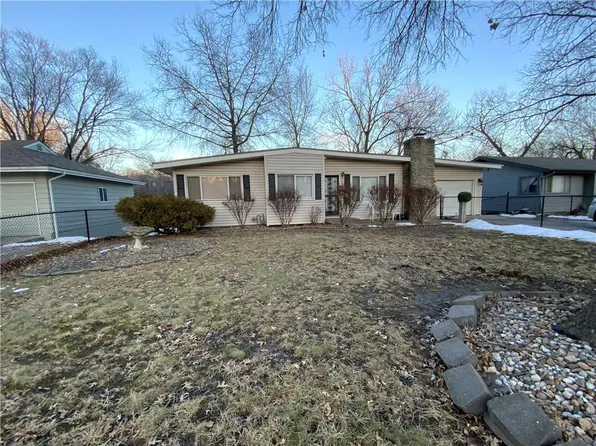 1437 N 75th Dr, Kansas City, KS 66112