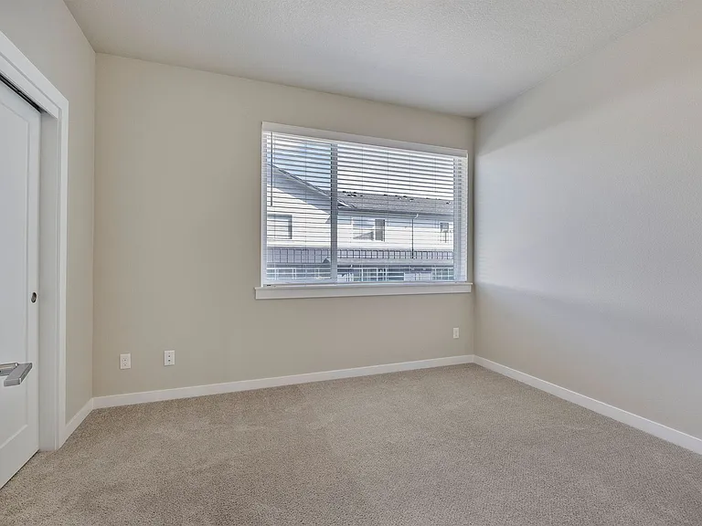 17235 SW Goldcrest Ln — Photo 27
