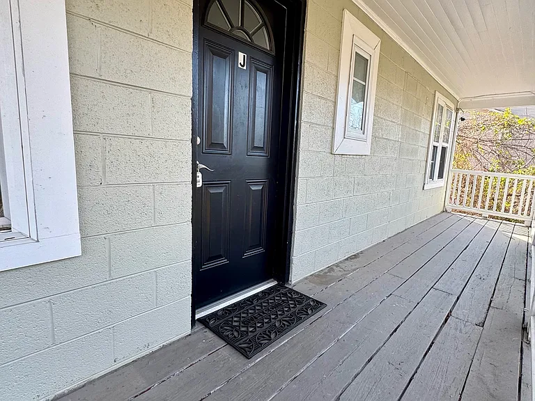 402 S Holly St #J — Photo 6