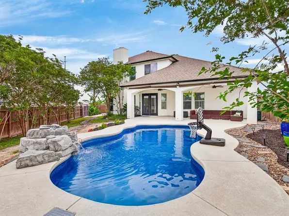 8417 Macarena Dr, Corpus Christi, TX 78414