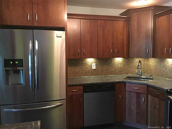 4th image of 97 Richards Ave APT A8