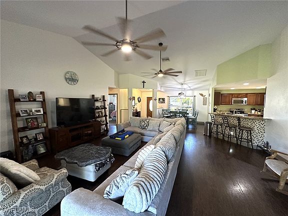 4th image of 1407 Roosevelt Ave