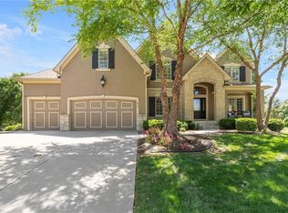 8701 W 157th St, Overland Park, KS 66221
