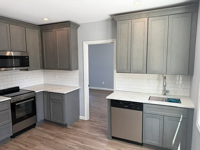 1 bed, 525 sqft, $2,350 — Photo 2
