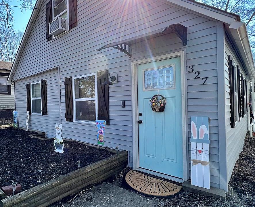 1st image of 327 Lounsbury Ave