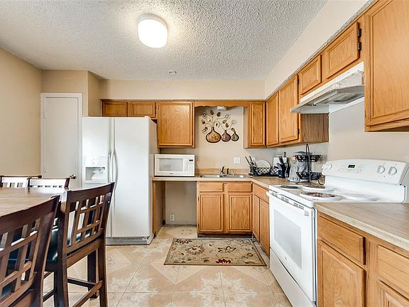 5th image of 514 Mary Jane Ln
