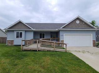 105 Degurse Ave, Marine City, MI 48039