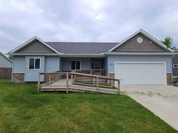 105 Degurse Ave, Marine City, MI 48039