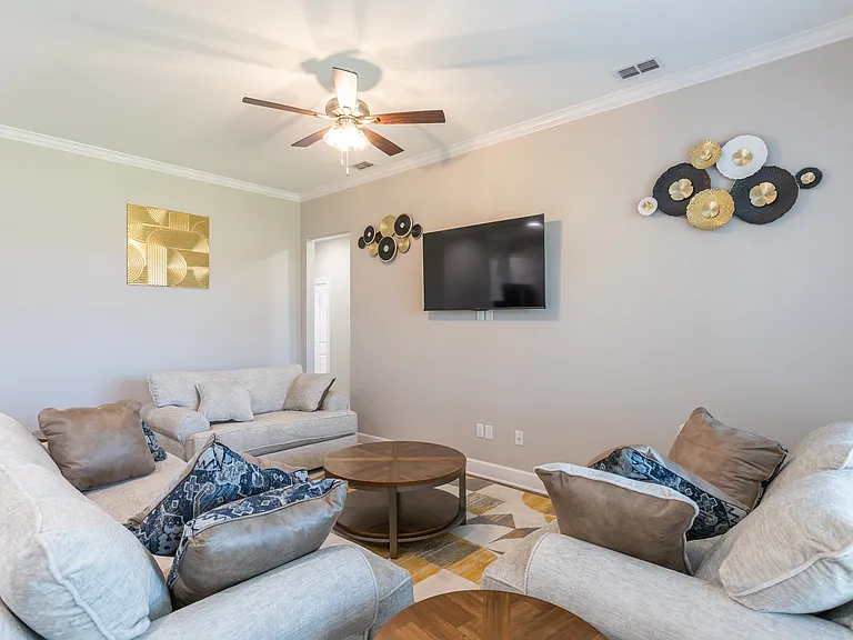 7645 Wildflower Way — Photo 4