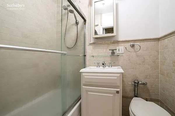 Rented by Sotheby's International Realty | media 12