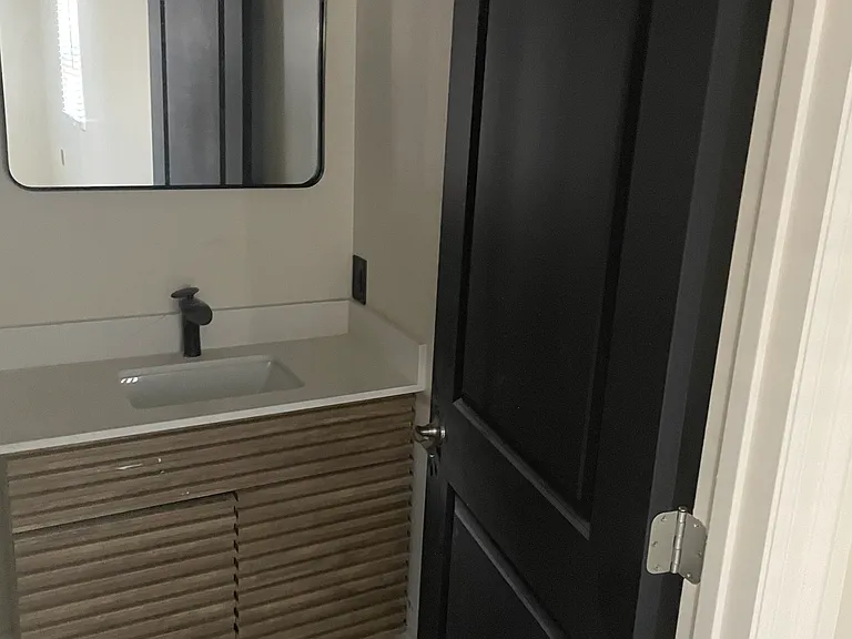 2121 De Armas St #A — Photo 5