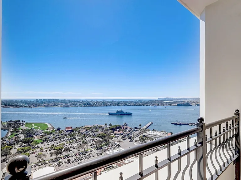 700 W Harbor Dr W #2902 — Photo 56