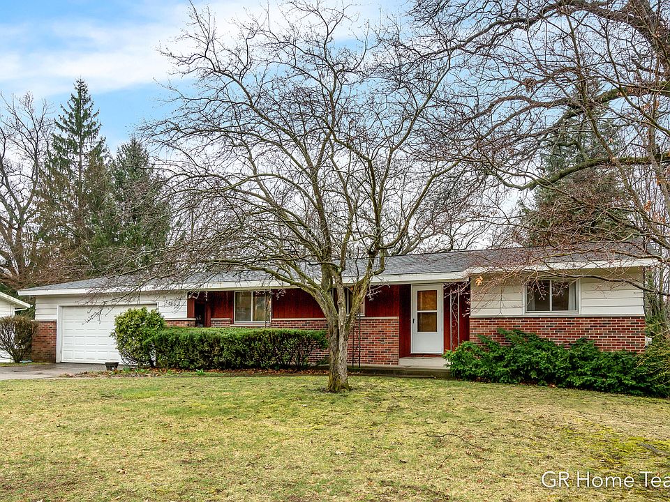 1st image of 2640 Rockhill Dr NE