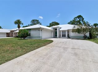 1085 Guava St, Sebastian, FL 32958