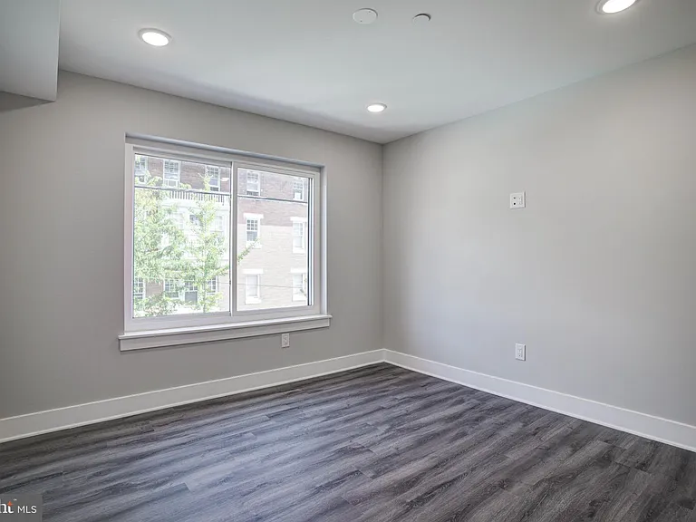 540 S 52nd St #2 — Photo 4