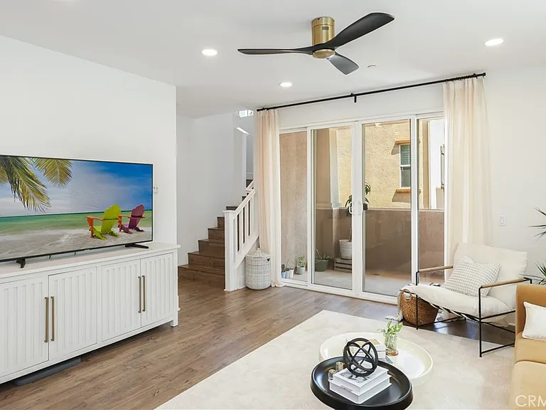 793 Banyan Way — Photo 6