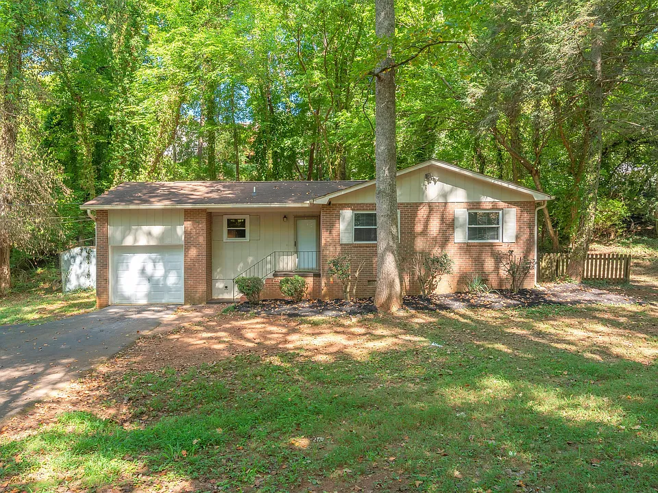 7201 Dogwood Dr