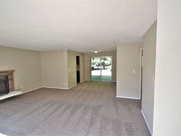 3rd image of 10818 SE 299th Pl