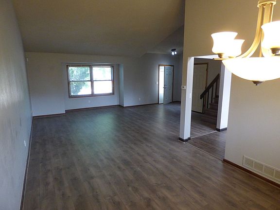 3rd image of 17534 E Bellewood Cir