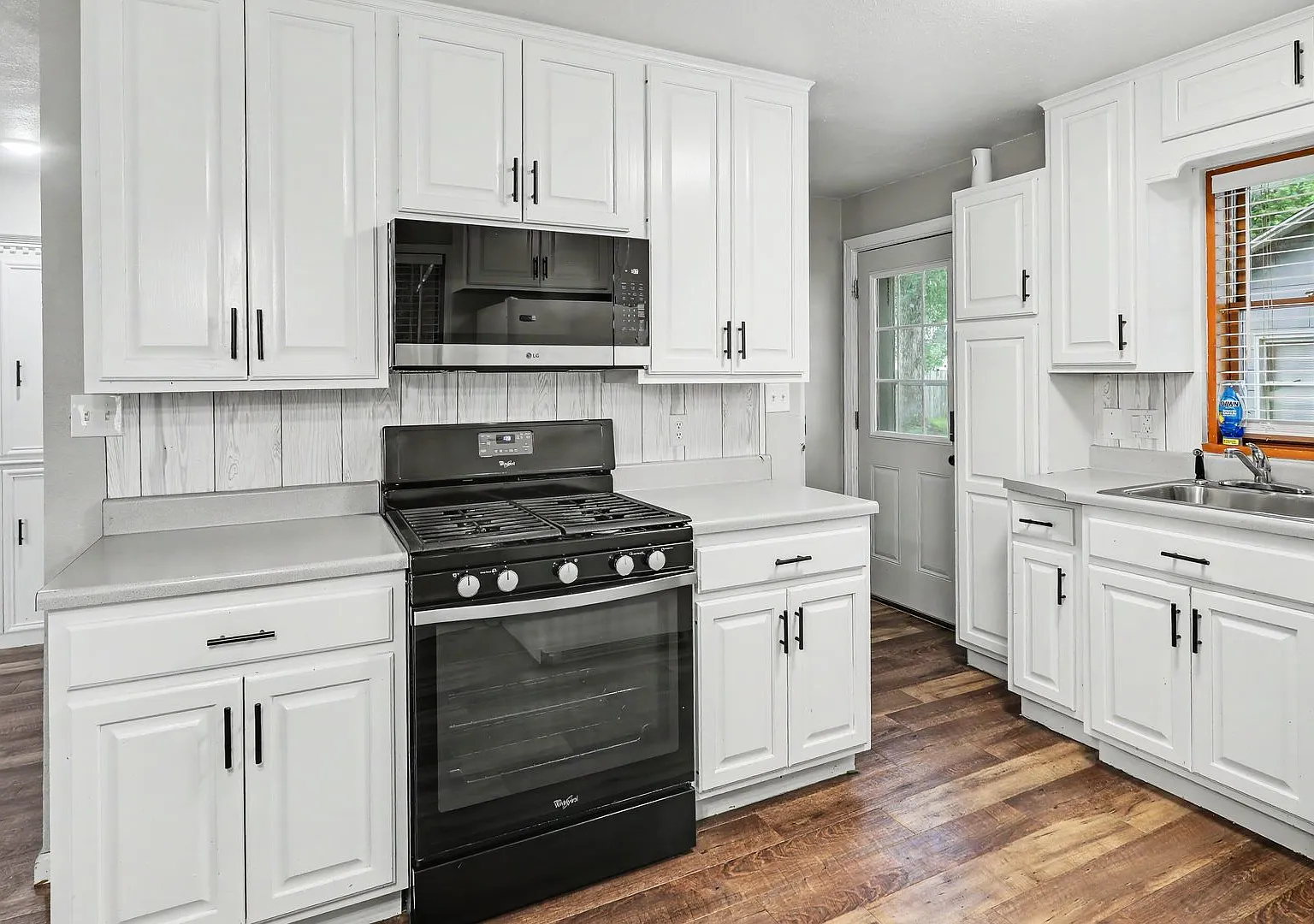 Rent: $1300; 2 beds — Photo 1