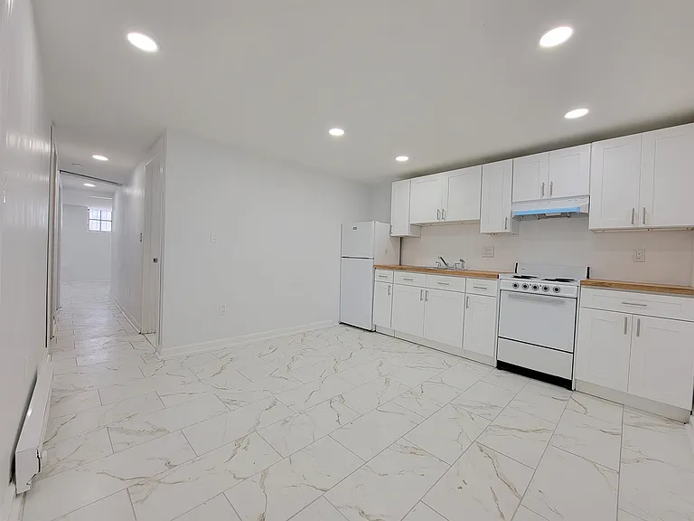 4619 Naples St — Photo 3