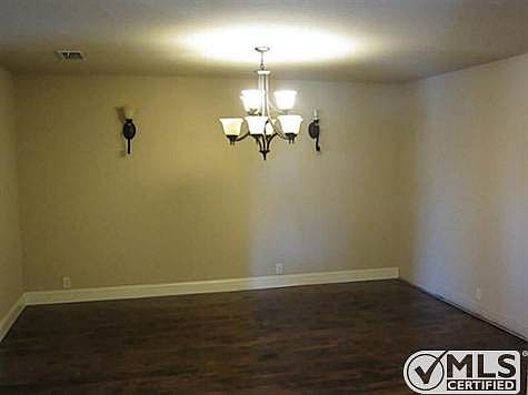 5th image of 302 San Jacinto Dr