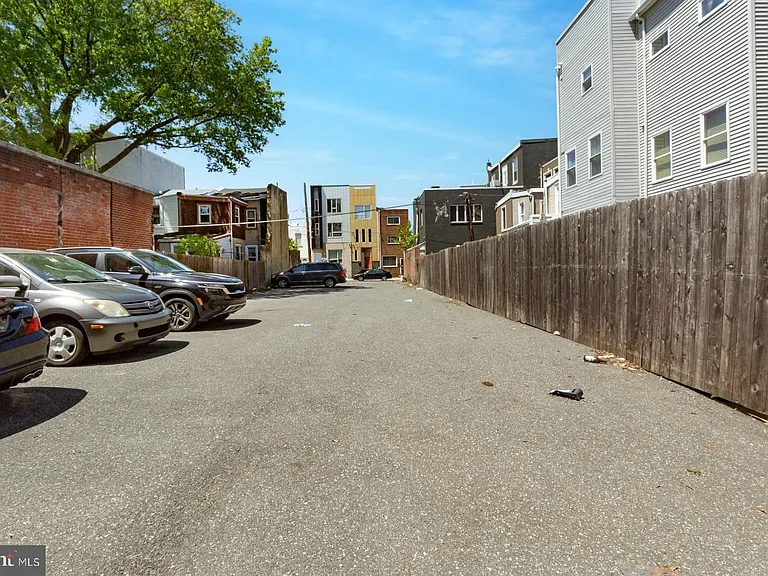 2136 E Dauphin St #301 — Photo 16