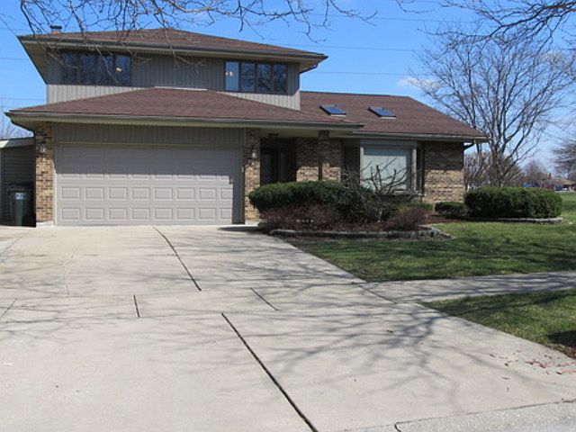 1st image of 16407 Tanbark Dr