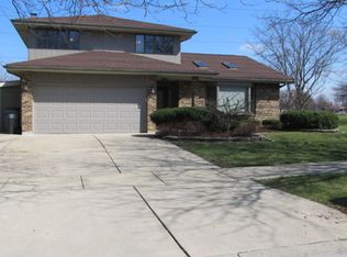 16407 Tanbark Dr, Tinley Park, IL 60477