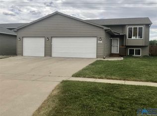 4021 W 93rd St, Sioux Falls, SD 57108