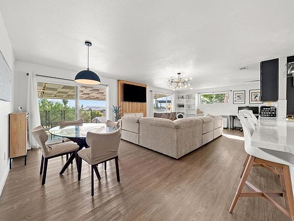 3rd image of 1705 Canyon Rd