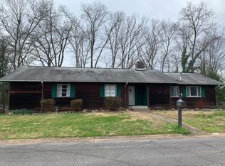 101 Oak Ln, Oak Ridge, TN 37830