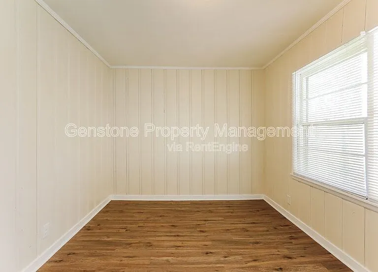 2629 Wood Dr NE — Photo 6