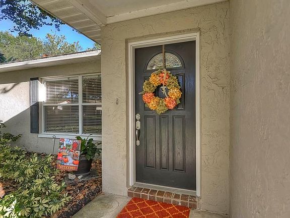 3rd image of 15426 Brushwood Dr