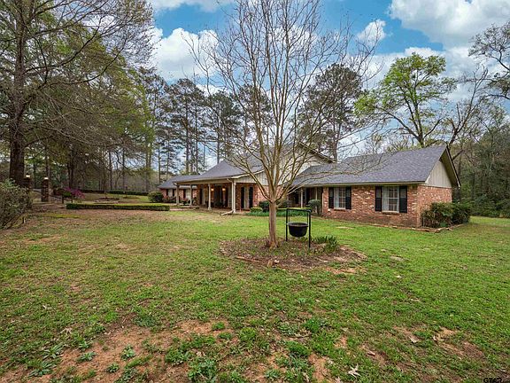 4th image of 926 Meadowbrook Dr