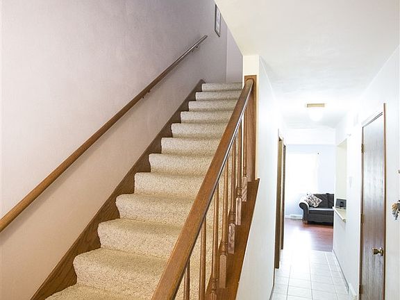 4th image of 303 Williamsburg Way Ct #303