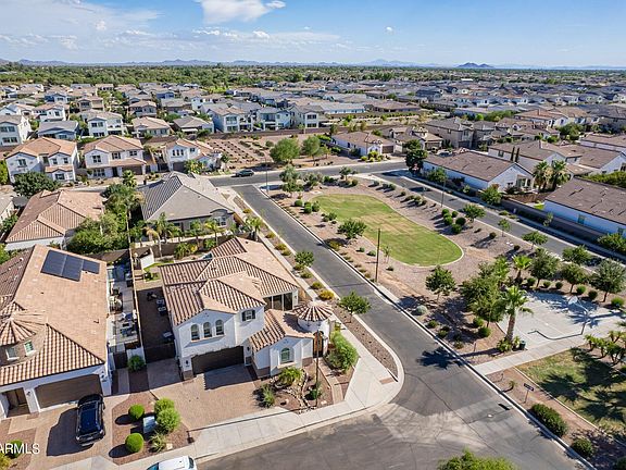 3rd image of 4403 E GRAND CANYON Drive