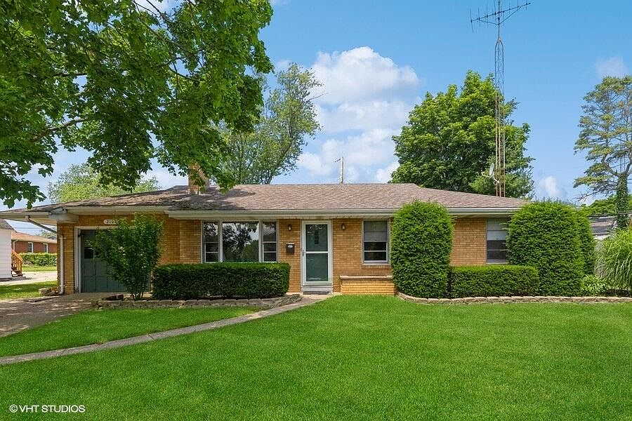 2104 Langley Ave, Saint Joseph, MI 49085 MLS 23024571 Zillow