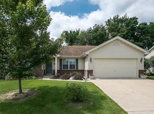 332 Fourbush Ct, Winfield, MO 63389