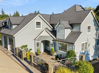 4368 Lakeview Blvd, Lake Oswego, OR 97035