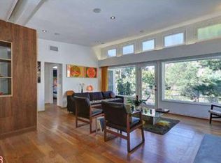 3825 Shannon Rd, Los Angeles, CA 90027