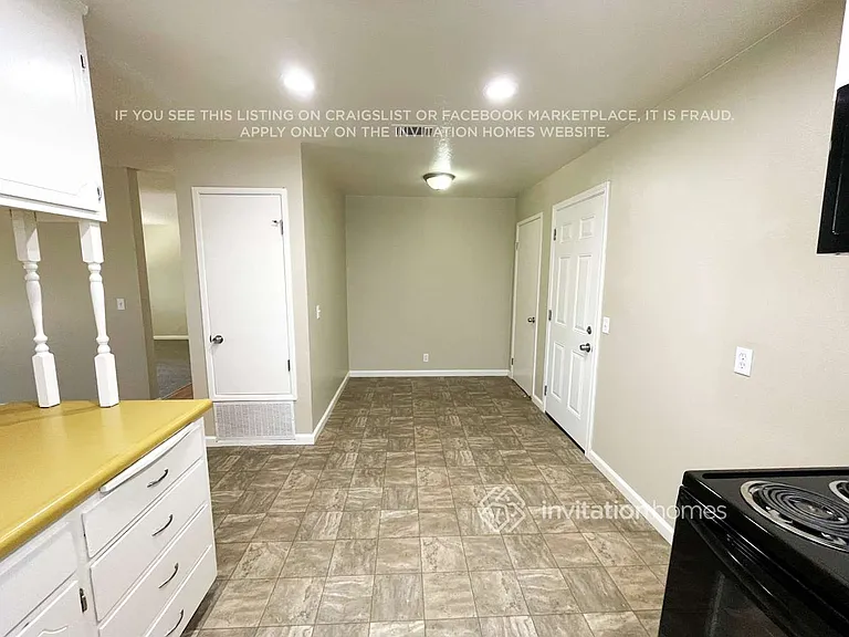 858 Studding Sail St — Photo 4