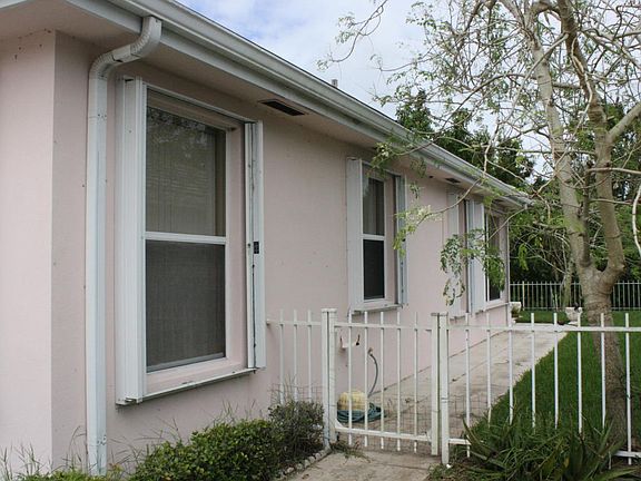 4th image of 7350 SE Fiddlewood Ln