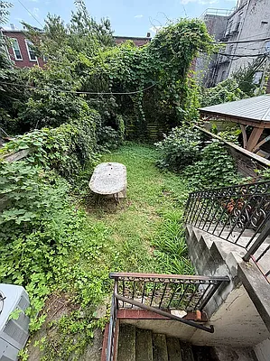 906A Lafayette Avenue #1