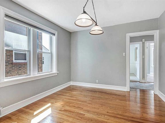 3rd image of 5250 Winona Ave