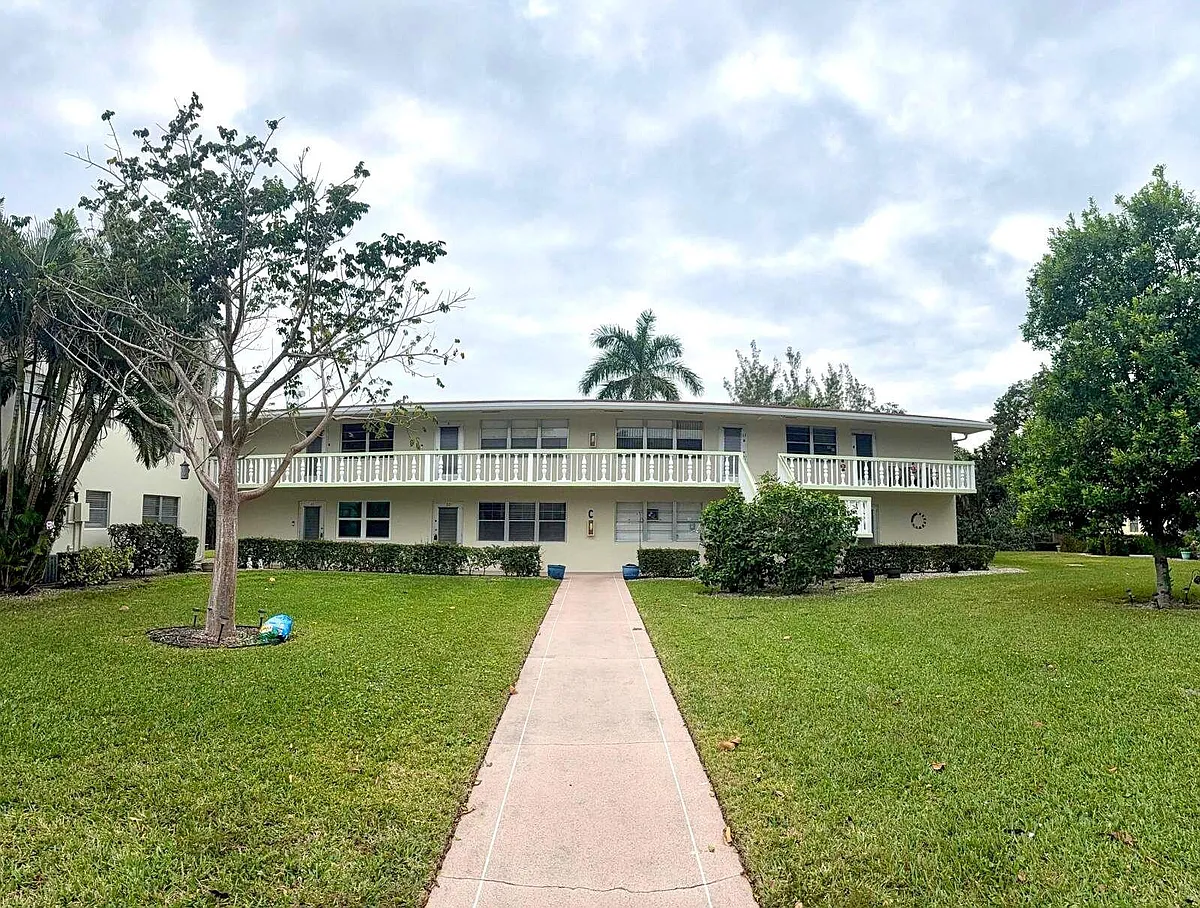 Building Photo - 63 Windsor Dr #C