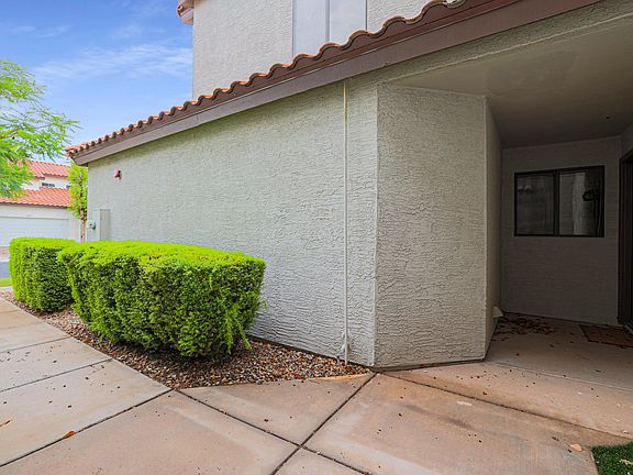 4th image of 1006 W Aruba Dr