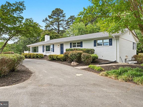 3rd image of 160 Bamboushay Ln