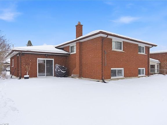 5th image of 6808 Corwin Cres