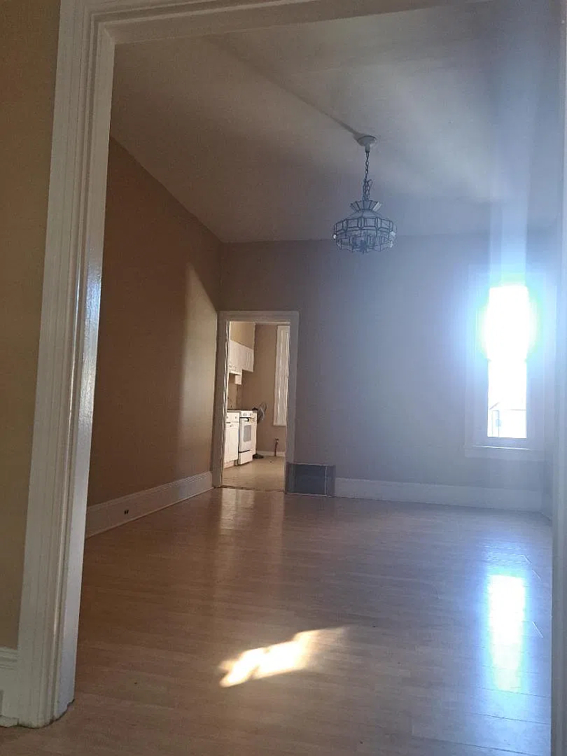540 Wyandotte St — Photo 2